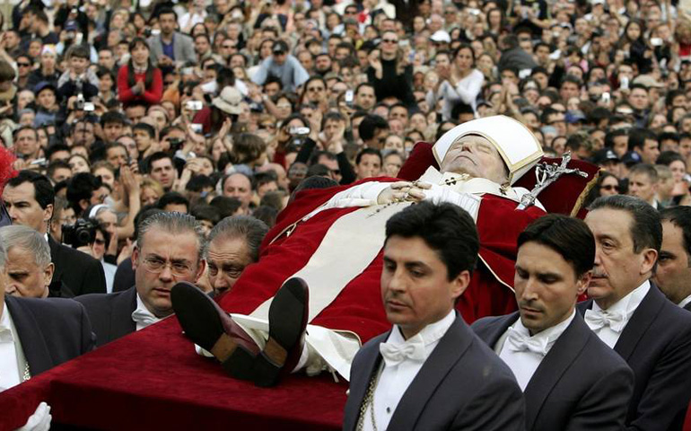 El viernes el mundo entero dirá «Hasta pronto» a Juan Pablo II - Alfa y Omega