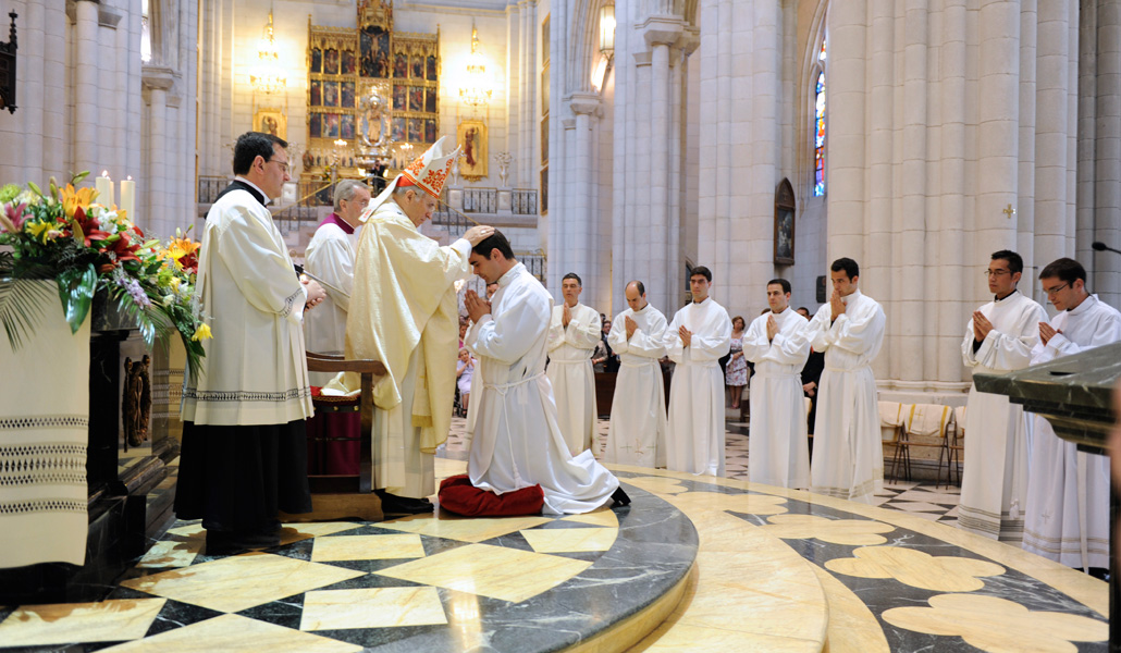 El cardenal Rouco, en la ordenación de los 22 nuevos diáconos