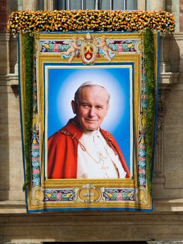 Tapiz de Juan Pablo II, el día de su beatificación: 1 de mayo de 2011