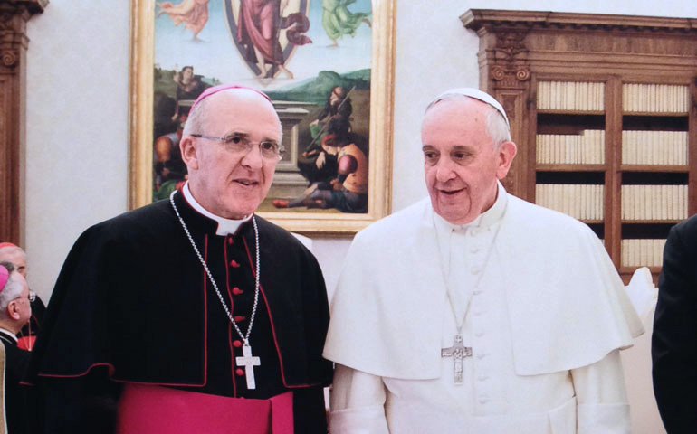 Con el Papa Francisco, en marzo de 2014. Foto: AVAN