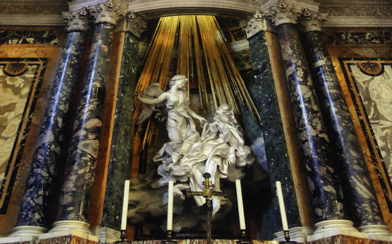 La obra definitiva en mármol, en la iglesia romana de Santa María de la Victoria