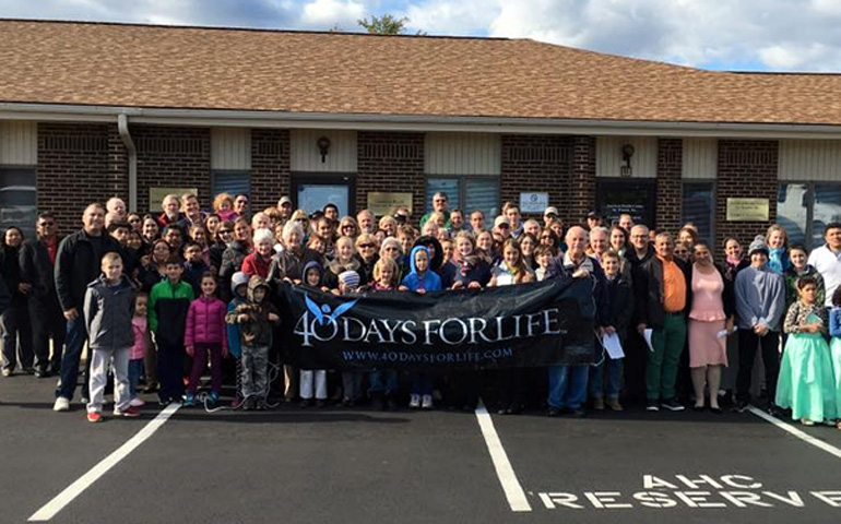 El equipo de 40 días por la vida en Manassas, Virginia