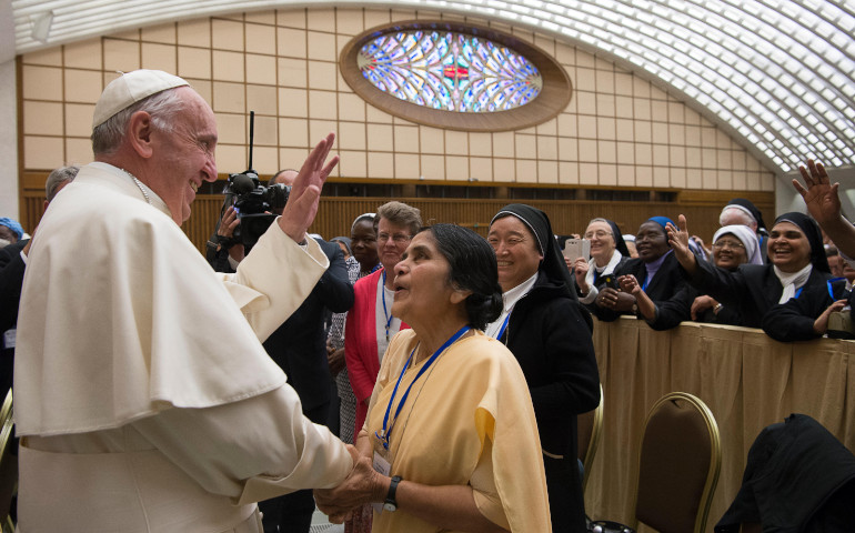 El Papa Francisco durante el encuentro de la Unión Internacional de Superioras Generales, en el Vaticano, en 2016
