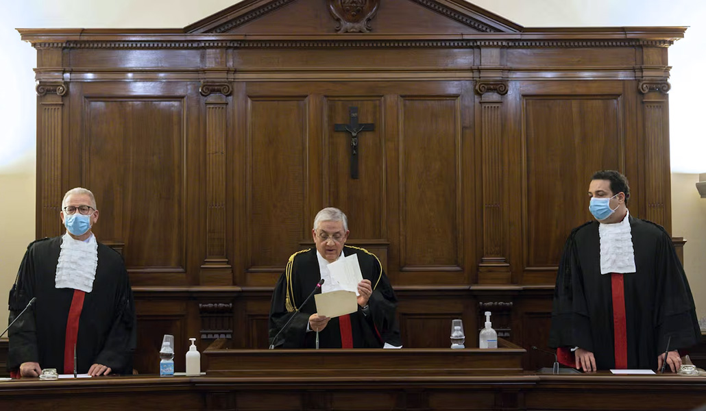 Los jueces del Caso Becciu