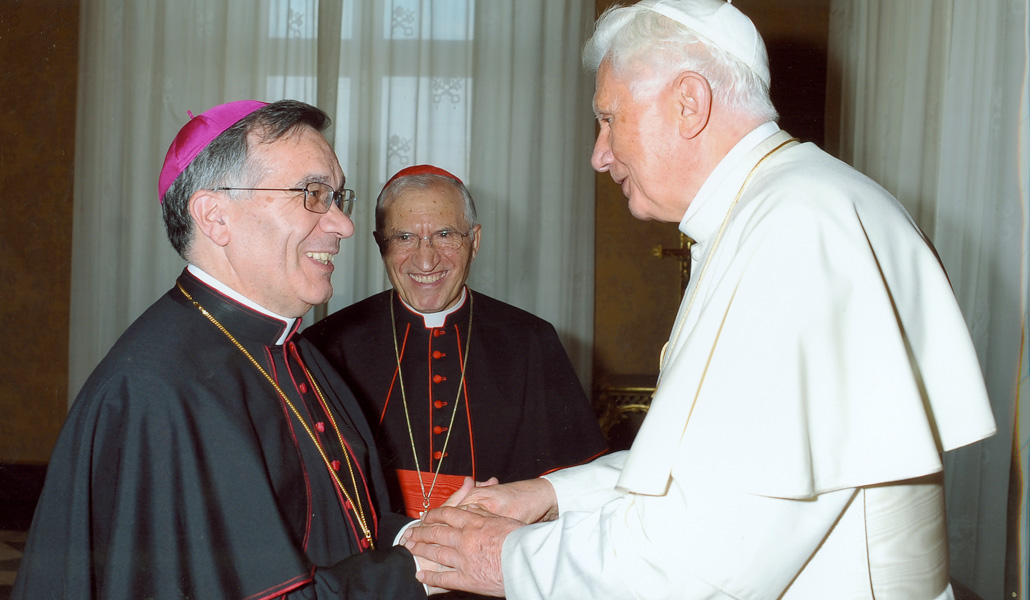 Monseñor César Franco con Benedicto XVI, y el cardenal Rouco, en la última audiencia, el pasado mes de julio, sobre la preparación de la JMJ Madrid 2011