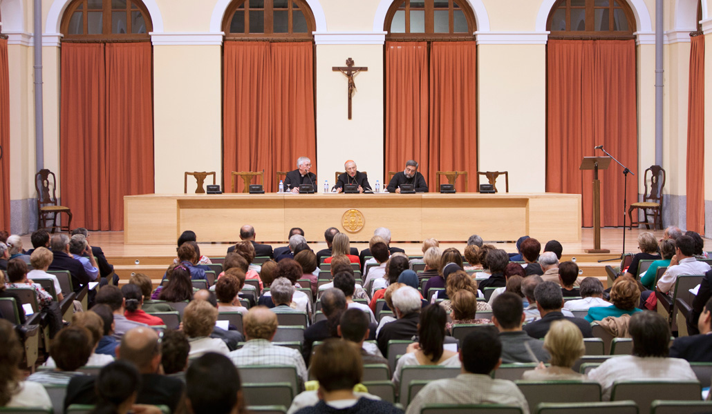 El encuentro del cardenal Rouco con los responsables de catequesis en Madrid