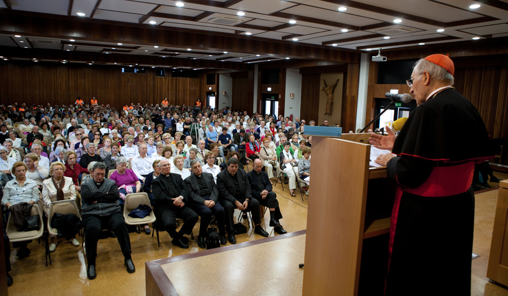 Un momento de la conferencia del cardenal Rouco en Fátima