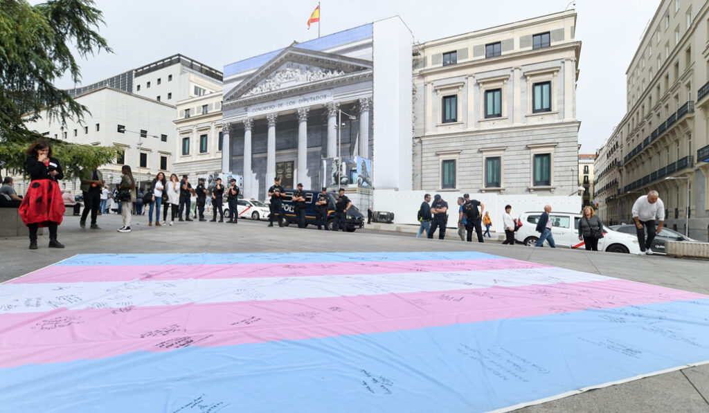La ley trans avanza en el Congreso sin comparecencias de expertos ...