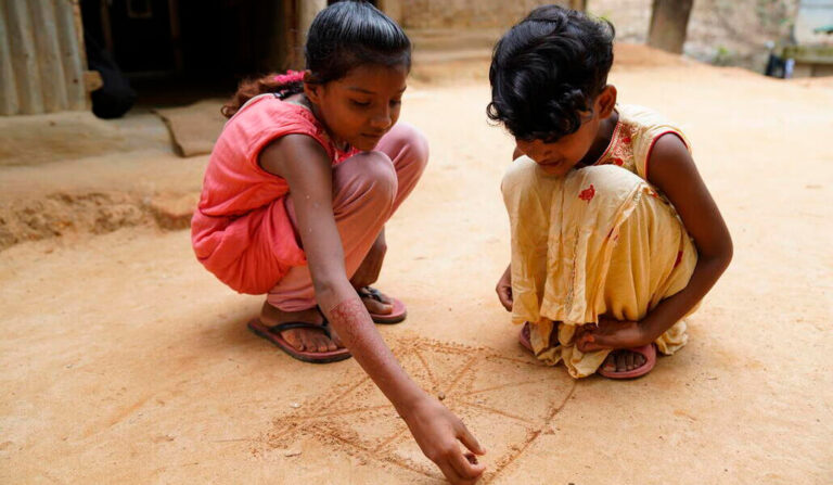 Niñas jugando en Bangladés