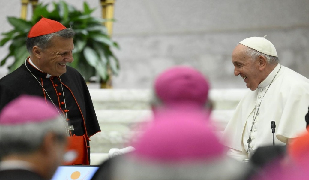 El Papa saluda el cardenal Mario Grech