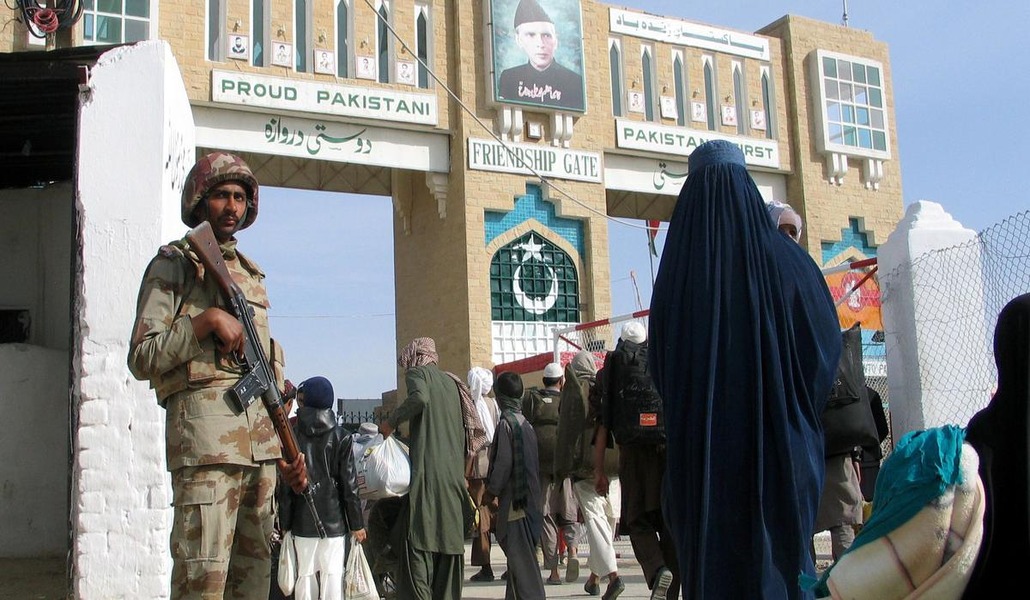 Paso fronterizo de Chaman entre Pakistán y Afganistán