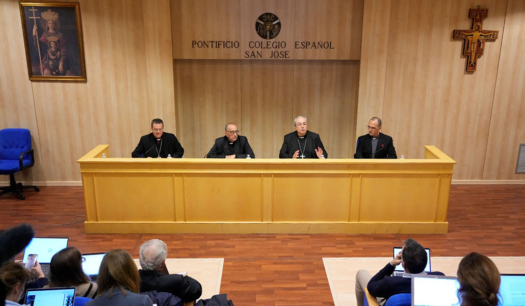 Un momento de la rueda de prensa en el Pontificio Colegio Español San José de Roma