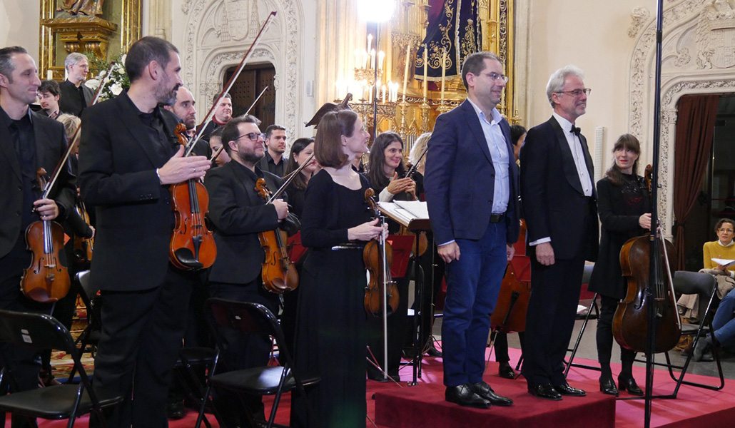 Gandrille junto al director de orquesta Ignacio Yepes, durante la gala del fallo del premio