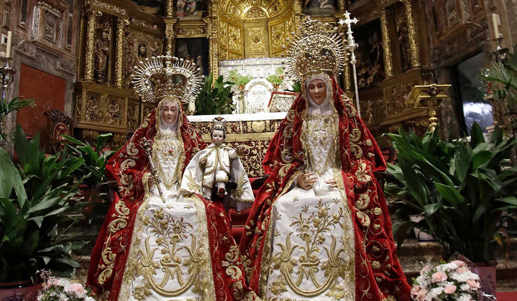 Detalle de santa Ana junto a la Virgen y al Niño