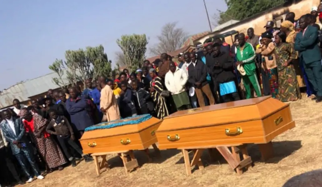 Entierro de cristianos en el estado de Plateau tras la matanza del 24 de diciembre