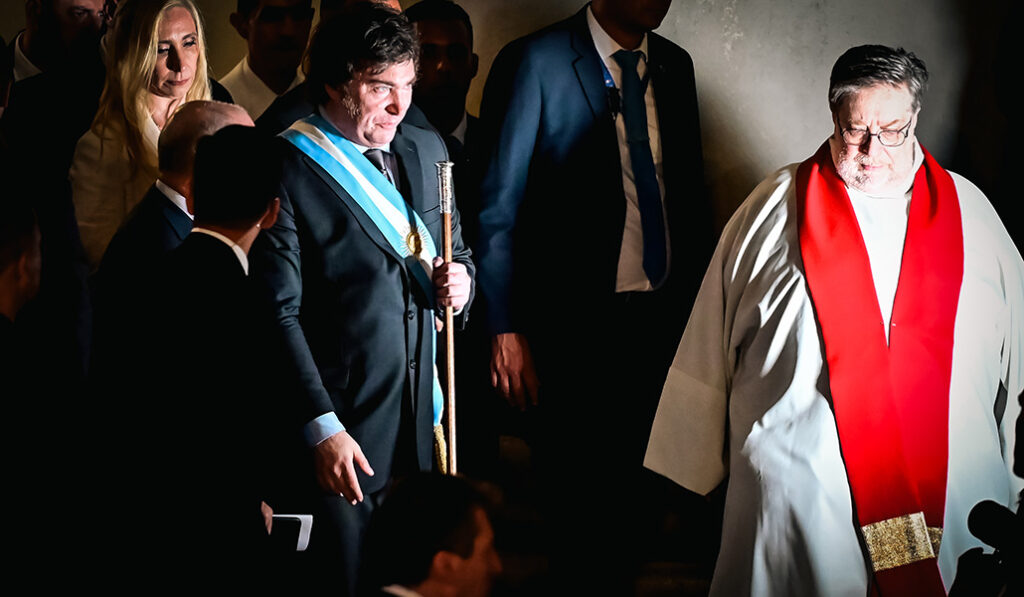 Milei visita la catedral de Buenos Aires en su primer acto como ...