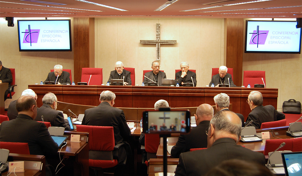 Obispos durante la Asamblea Plenaria