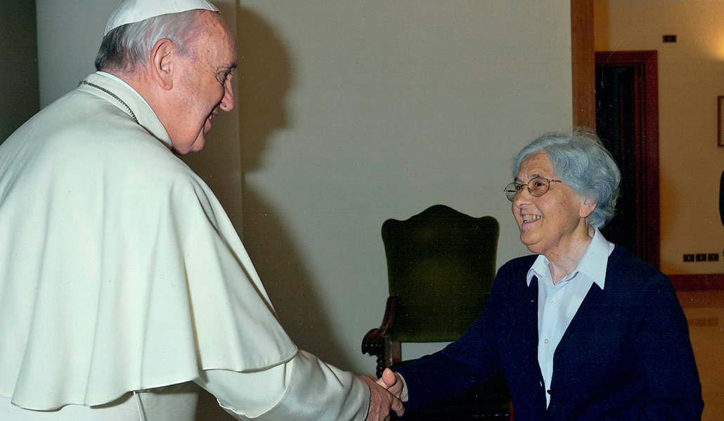 La fundadora de Hogar de Nazaret en un encuentro con el Papa Francisco en Santa Marta, en el año 2015