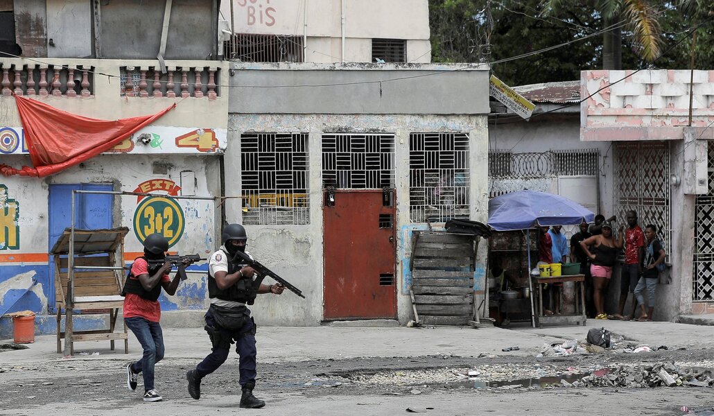 La Policía durante una operación contra las bandas en Haití en 2023