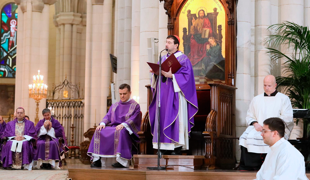 El cardenal José Cobo preside la Eucaristía en el 20 aniversario de los atentados del 11M