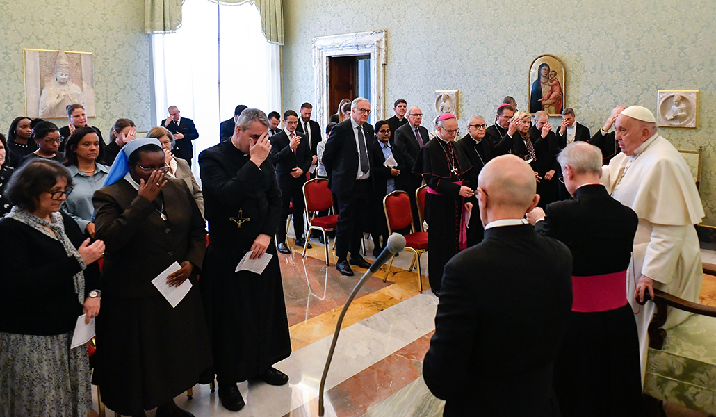 El Papa durante un encuentro con los miembros de la Comisión Pontificia para la Protección de los Menores el 7 de marzo