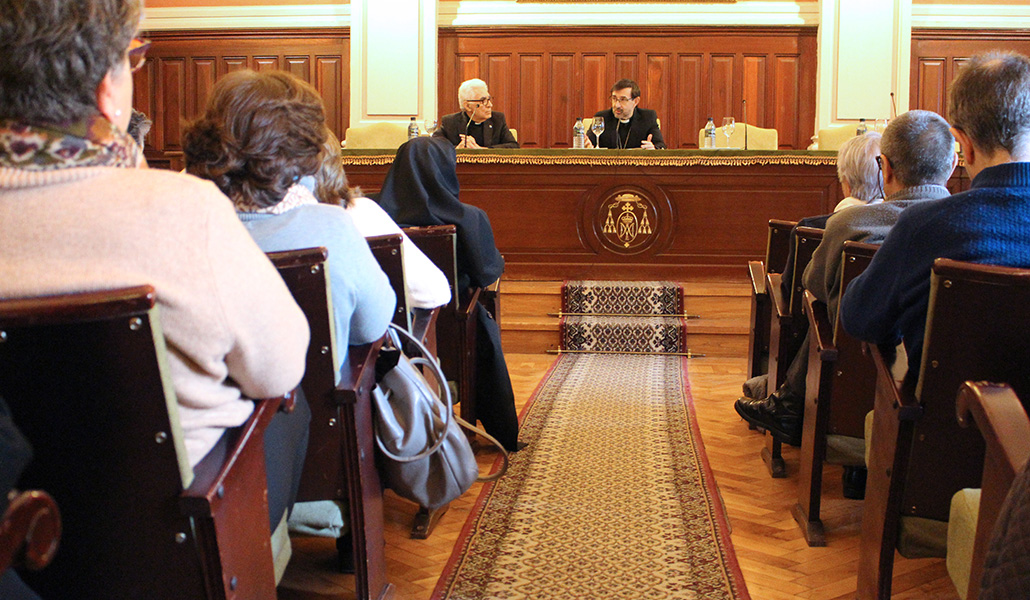 José Cobo en el Seminario Conciliar de Madrid con los superiores provinciales