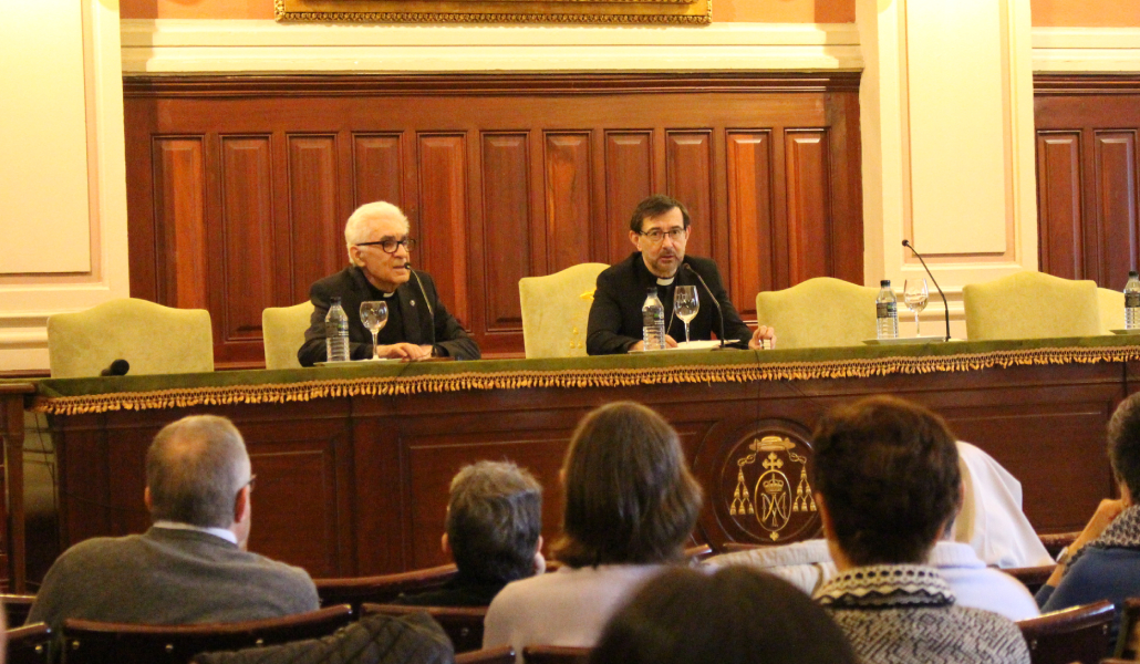 Elías Royón y José Cobo en el Seminario Conciliar de Madrid con los superiores provinciales