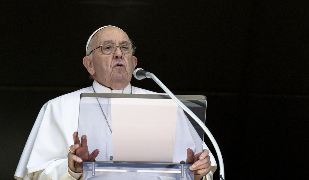 El Papa Francisco durante el rezo del 'Regina Coeli'