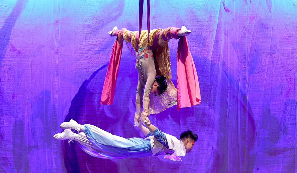 Circo Acrobático de China durante una actuación en Córdoba