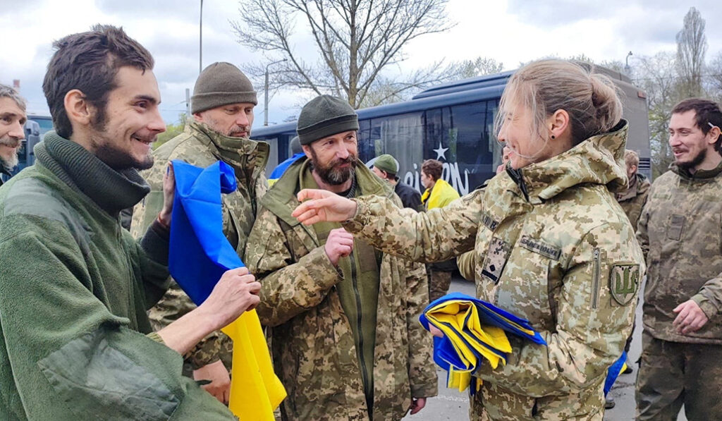 Prisioneros de guerra ucranianos liberados en abril de 2023
