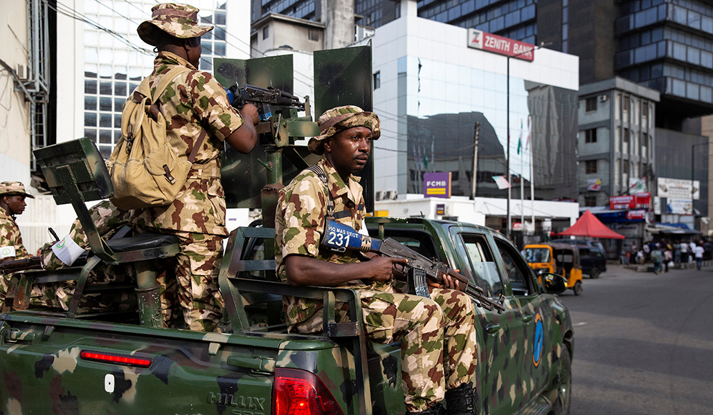 Soldados en Lagos, Nigeria