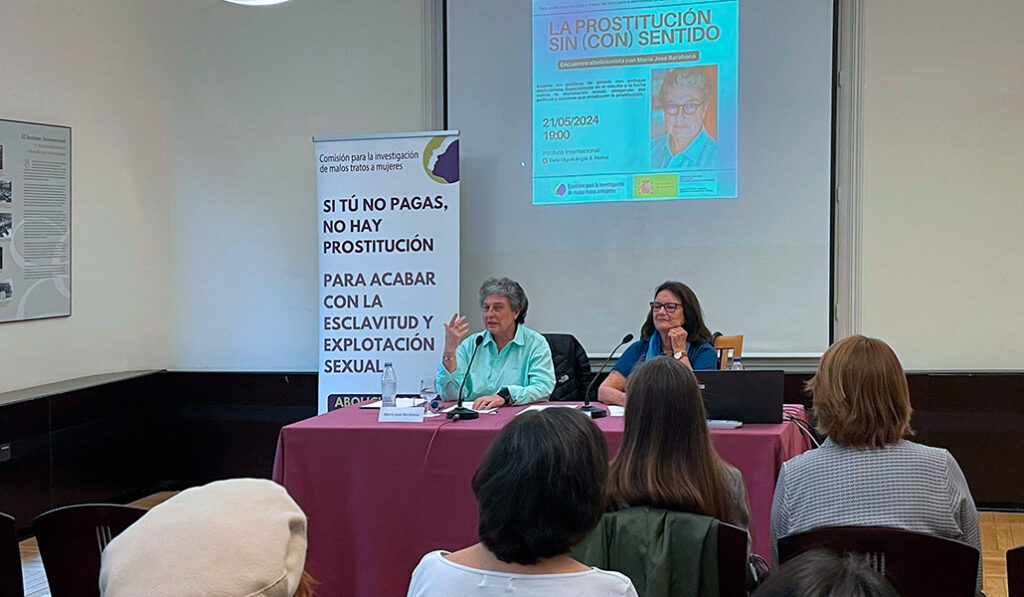 María José Barahona durante su intervención en el foro sobre prostitución de la CIMTM