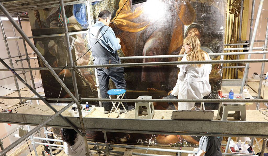 La restauración tuvo lugar en el altar mayor