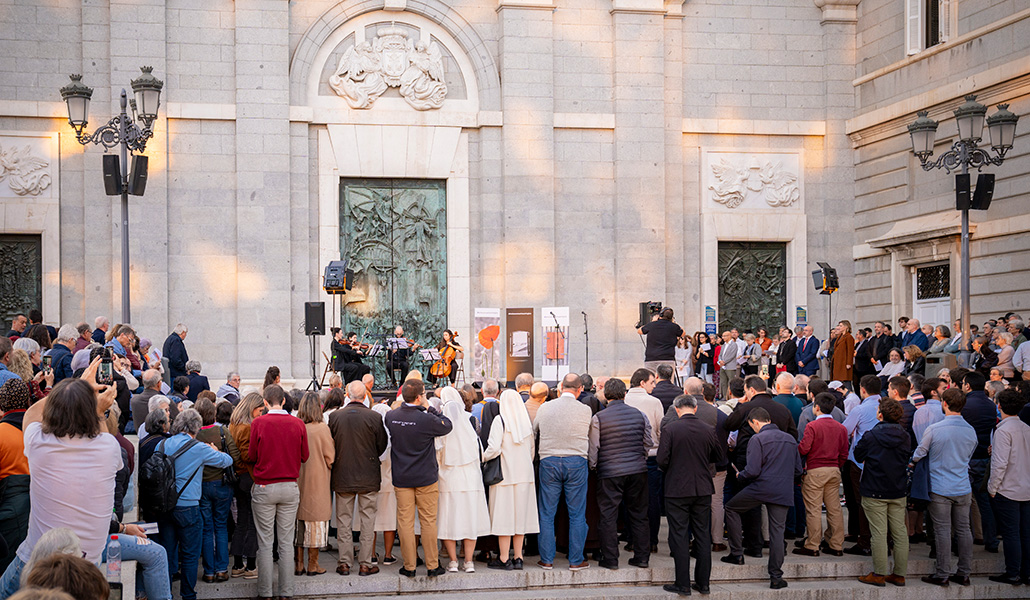 Un momento del acto. Un cuarteto de cuerda acompañó las lecturas de testimonios de las víctimas