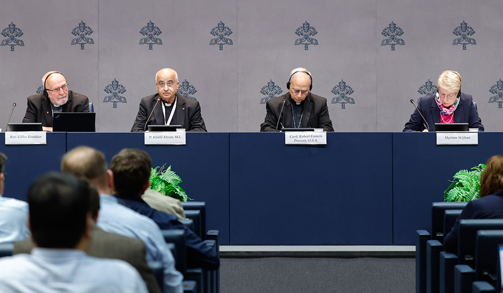 Rueda de prensa de los delegados del Sínodo en el Vaticano el 23 de octubre