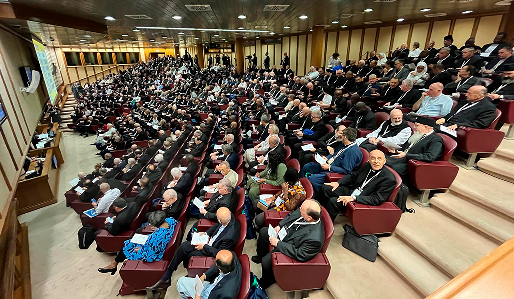 Los participantes en el Sínodo durante la primera jornada del retiro espiritual previo, el pasado lunes