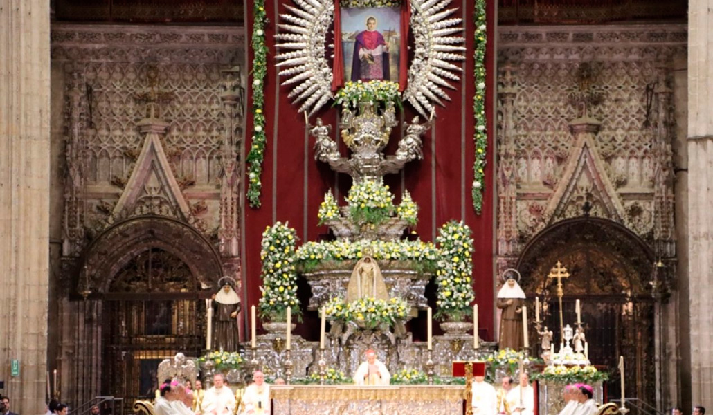 Momento de la beatificación del padre Torres Padilla este sábado en la catedral de Sevilla