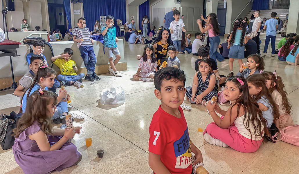 Niños acogidos en el centro salesiano en Al Houssoun