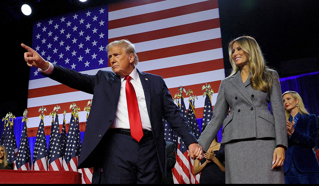 Trump celebra su victoria la noche electoral con su mujer, Melania, en Florida