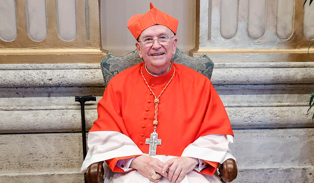 El cardenal Vérgez es salmantino y pertenece a los Legionarios de Cristo