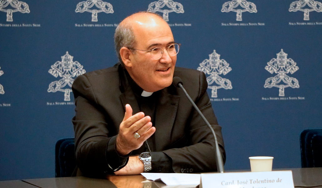 El cardenal José Tolentino de Mendonça, prefecto del Dicasterio para la Cultura y la Educación, durante una rueda de prensa en el Vaticano