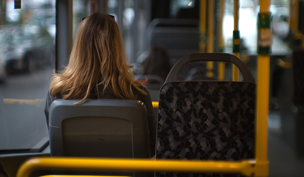 «Cuando me siento al lado de alguien, esa persona se cambia de sitio»