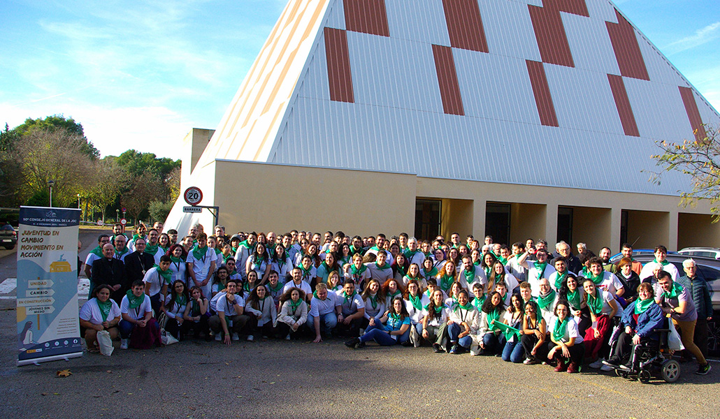 Foto de los participantes en el 50 Consejo General