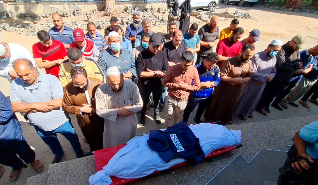 El periodista Yusef Abu Hussein murió en un bombardeo israelí sobre Gaza