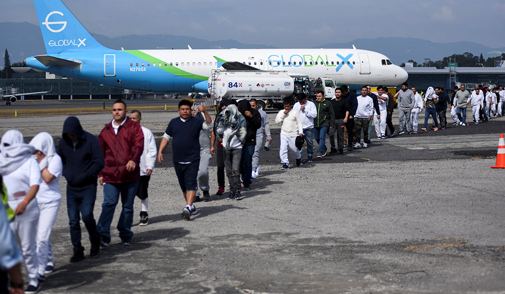 Migrantes guatemaltecos deportados por EE. UU.