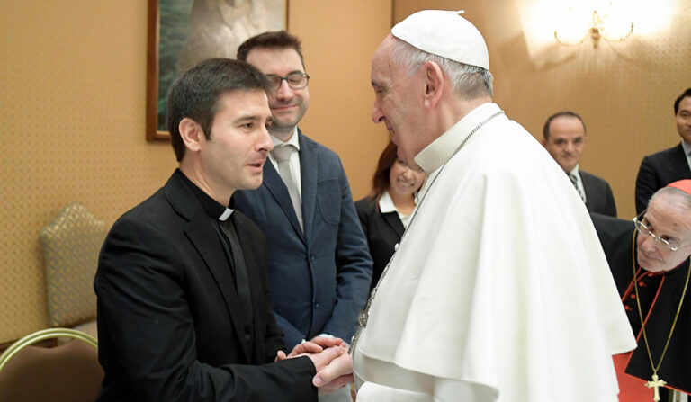 Diego Sarrió Cucarella con el Papa Francisco