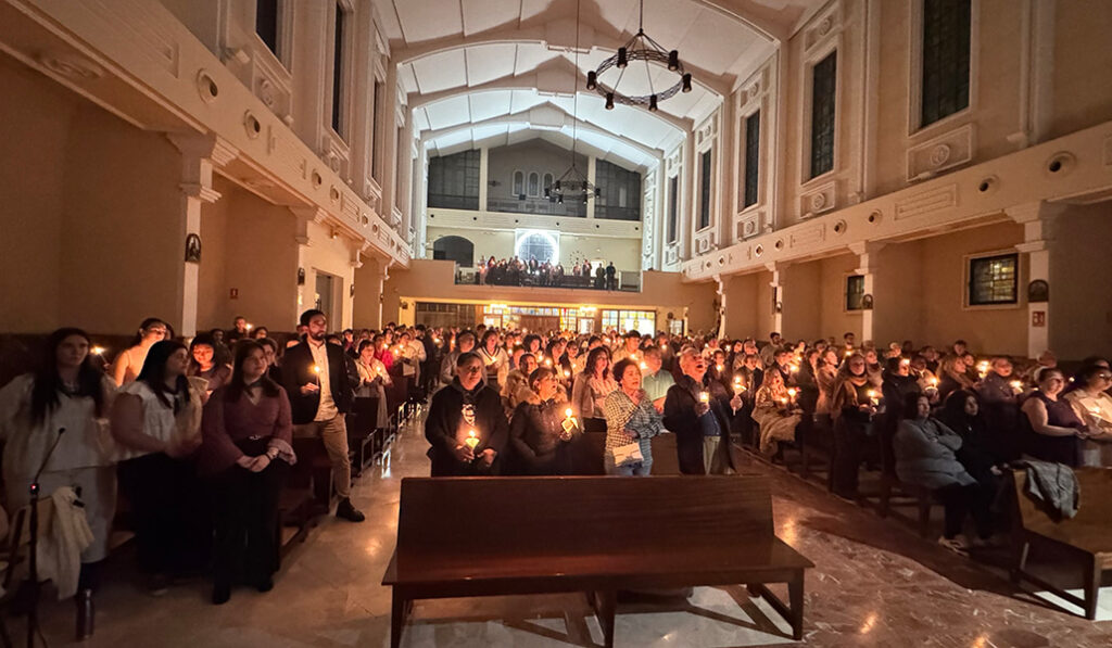 Los fieles de la parroquia participan en sus actividades «con entusiasmo», dice el párroco