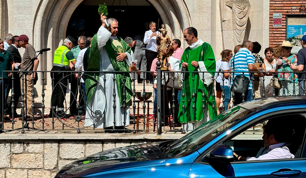 Bendición de coches organizada por el secretariado