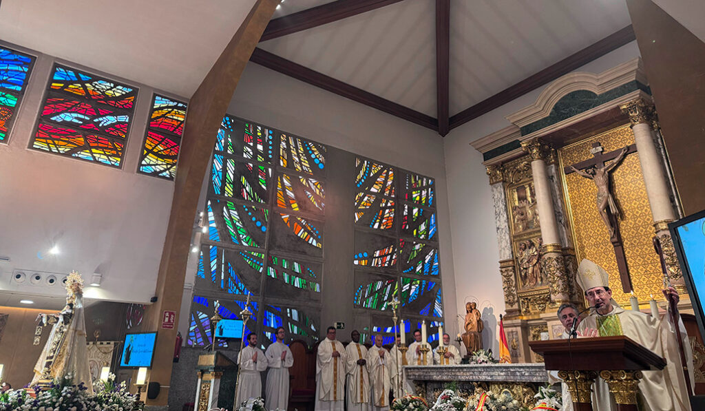 Momento de la celebración en honor de la Virgen del Carmen. Foto: Archimadrid.