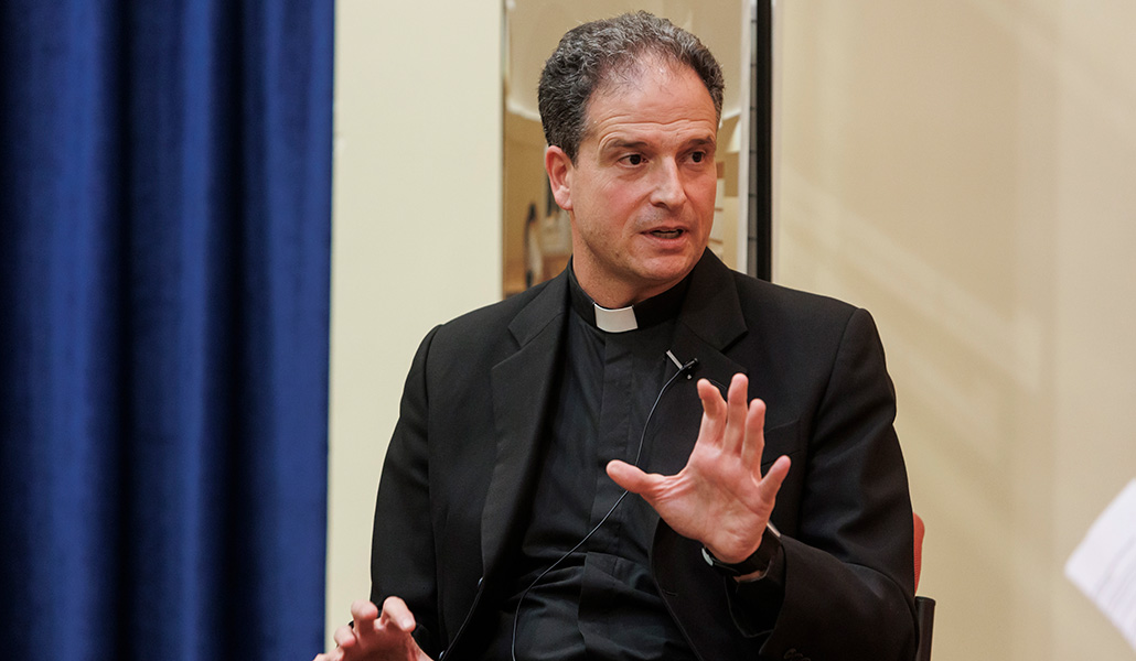 Nicolás Álvarez de las Asturias, rector de San Dámaso durante la presentación